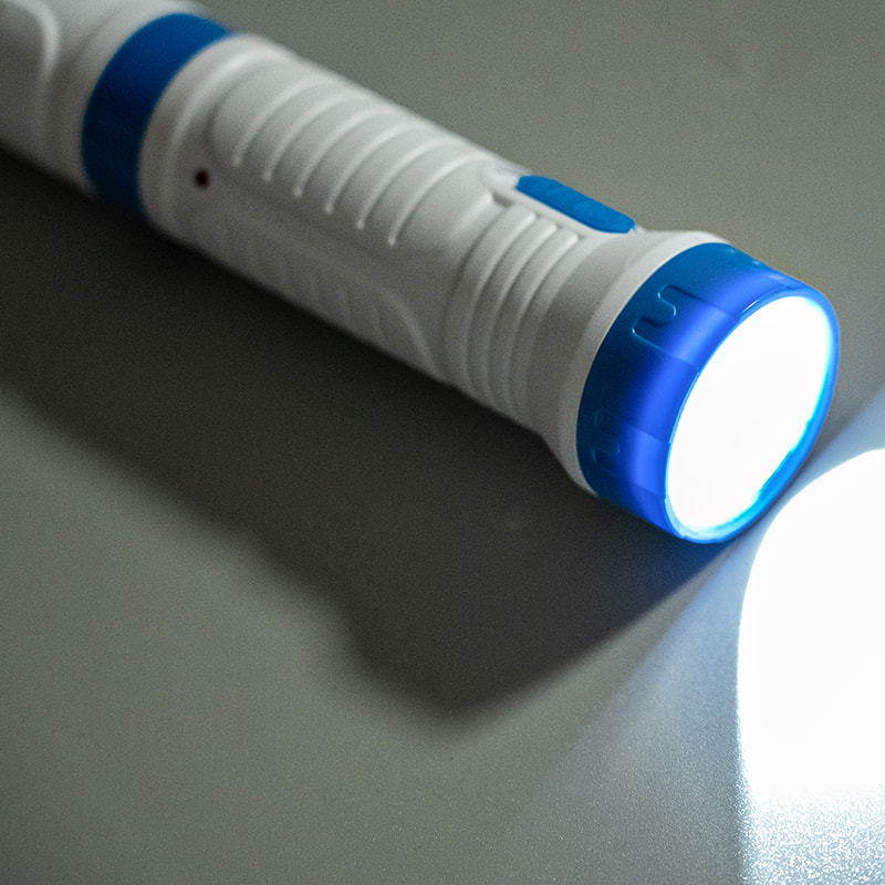 FF-108 取り外し可能な懐中電灯 LED 鉛酸バッテリー 250mAh プラグ付き電気蚊たたき FF-108 取り外し可能な懐中電灯 LED 鉛酸バッテリー 250mAh プラグ付き電気蚊たたき
